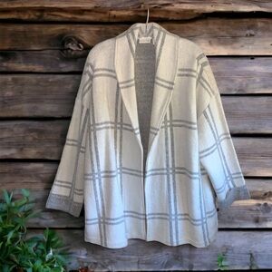 Adrienne Vittadini Cream and Gray Open Front Coat Sweater-Oversized - Size Large